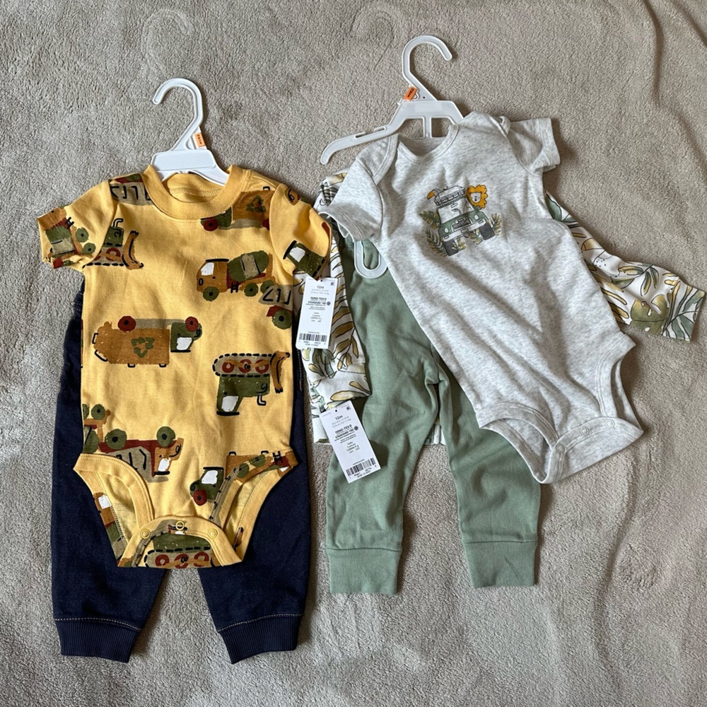 Lot (2) Carters 12 months Sets
